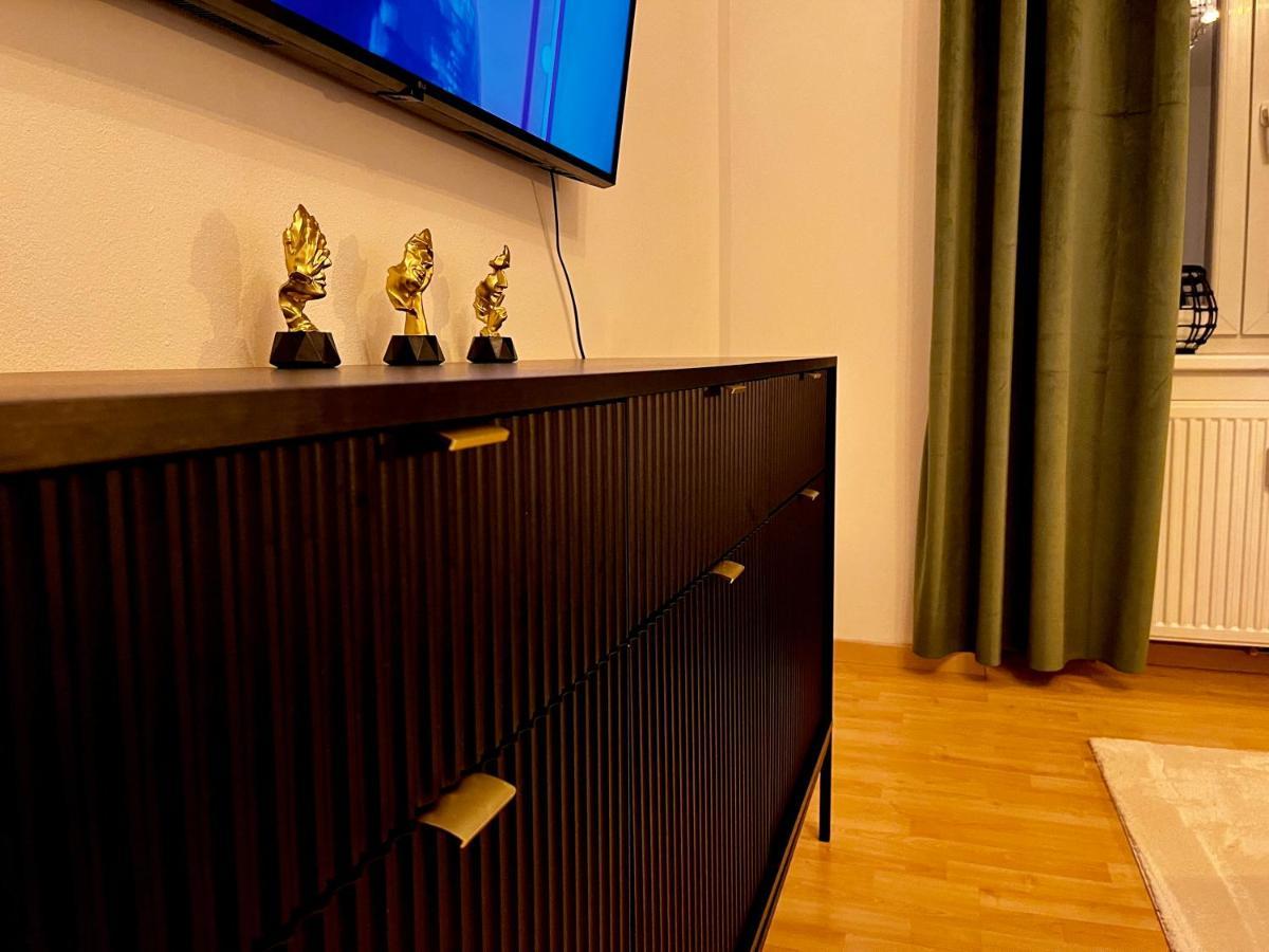 Comfy & Warm City Apartment - Self Check-In Грац Экстерьер фото