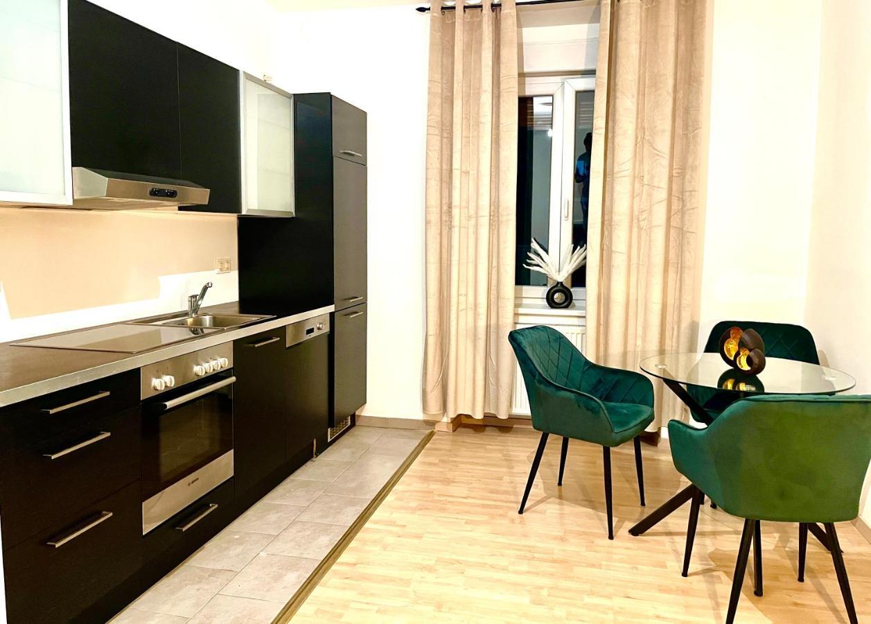 Comfy & Warm City Apartment - Self Check-In Грац Экстерьер фото